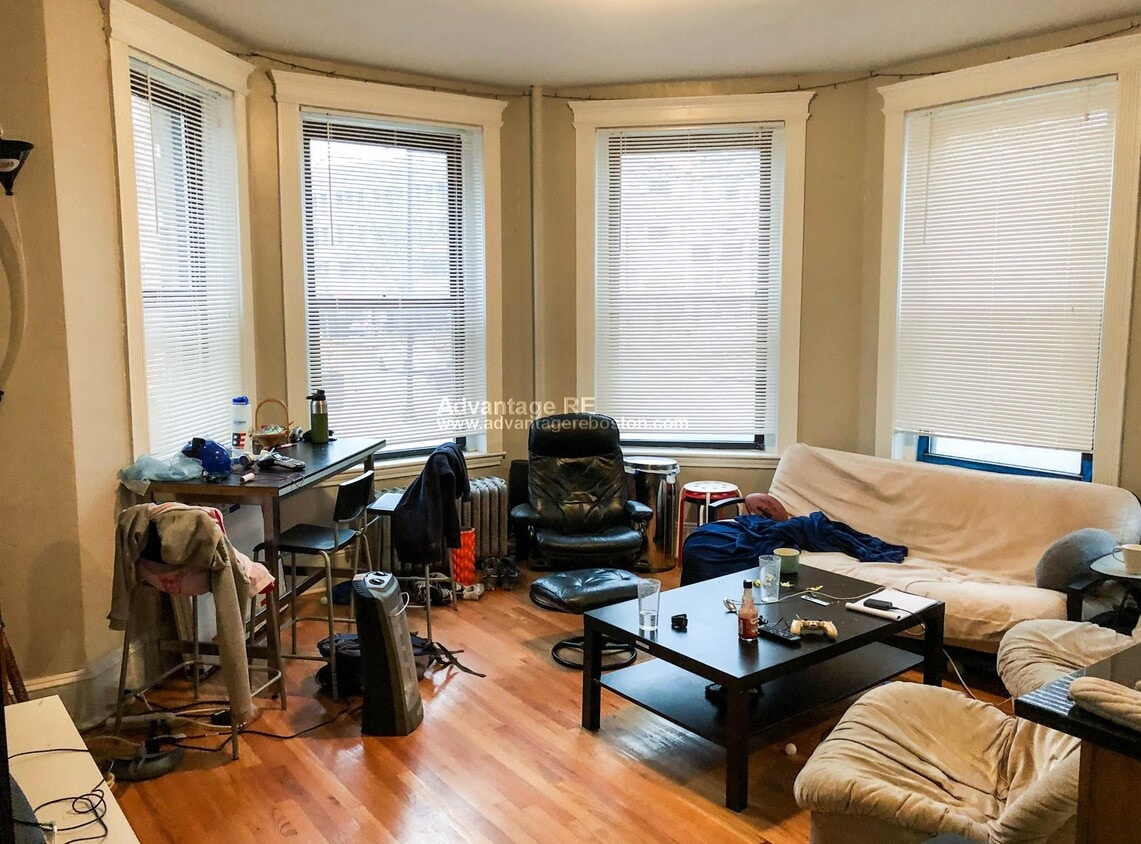 1030 Commonwealth Ave, Boston, MA 02215 Condo for Rent in Boston, MA