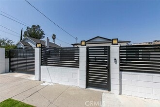 Building Photo - 10265 Strathern St