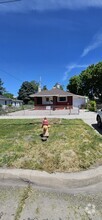 Building Photo - 916 300 N