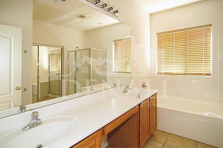 Building Photo - 9237 W Milkweed Loop