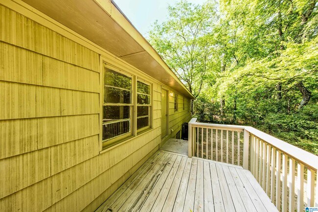 Foto del edificio - 832 Alden Ave