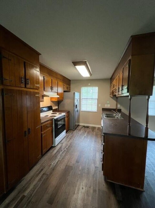 Building Photo - 3Bed/2bath home on a golf course!