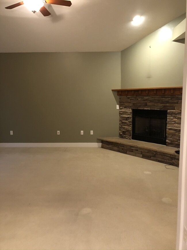 Building Photo - 204 Berkeley Way