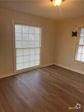 Building Photo - 1805 E Guadalupe St