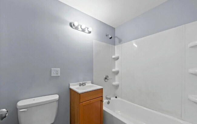 Foto del edificio - 7617 S Colfax Ave