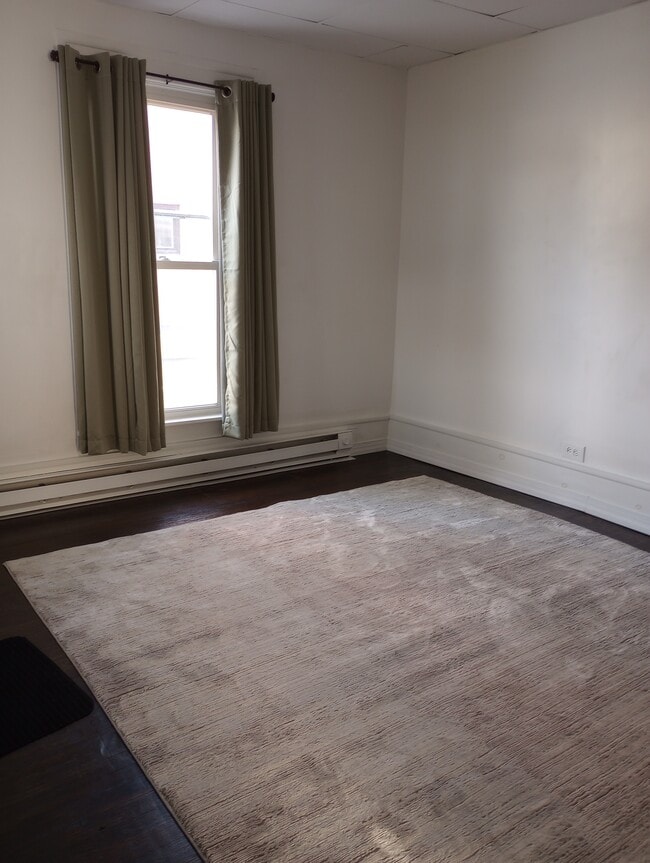 Vista de la sala de estar 1 - 602 N Porter St