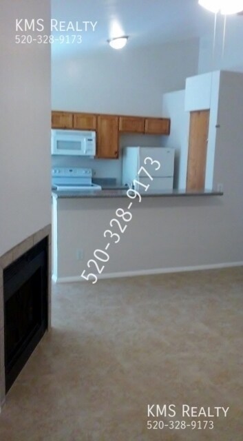Foto principal - 5654 S Wood Crest Dr
