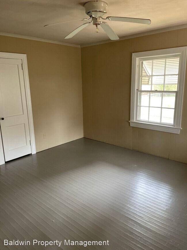 Foto del edificio - 2 br, 1 bath House - 212 W CLEMMONSVILLE ROAD