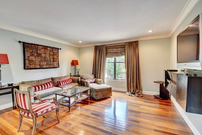 Foto del edificio - 16903 Isle of Palms Dr