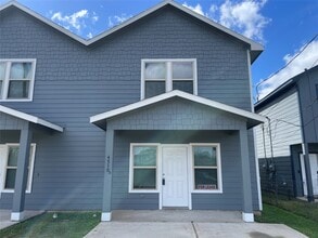 Building Photo - 4510 Mayflower St