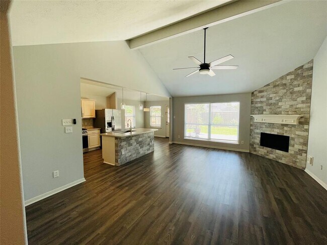 Foto del edificio - 4906 Lake Wichita Ln