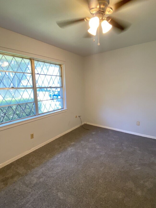 Building Photo - 6115 Antha St- Ask About Our NO SECURITY D...