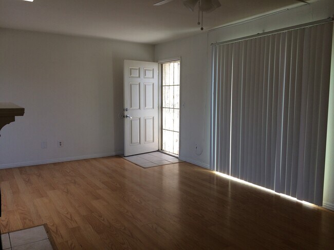 Foto del edificio - 16901 Green Ln