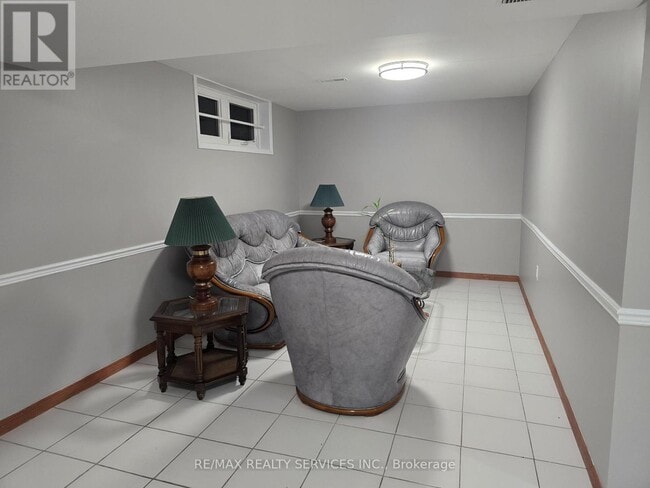 Building Photo - 89 Lawnside Dr