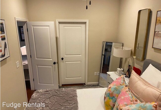 Building Photo - 1 br, 1 bath House - 301 Riley