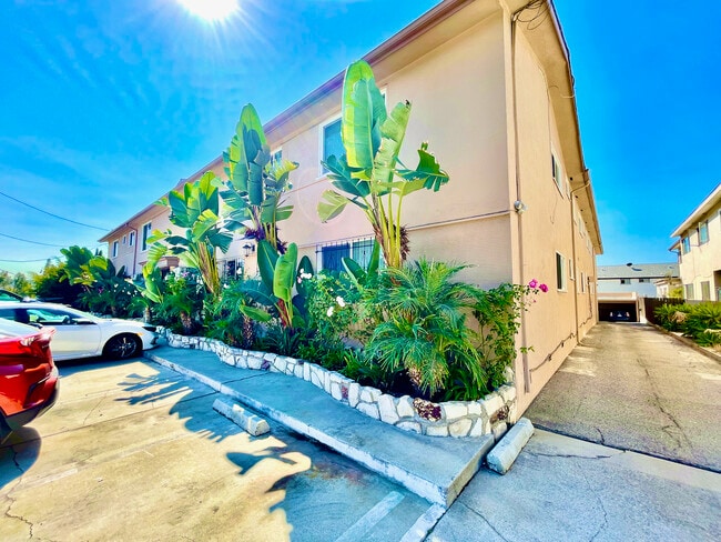 Building Photo - 3375 Manning Ave