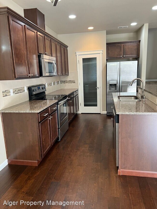 Building Photo - 3 br, 2.5 bath House - 3834 Westar Ave SW