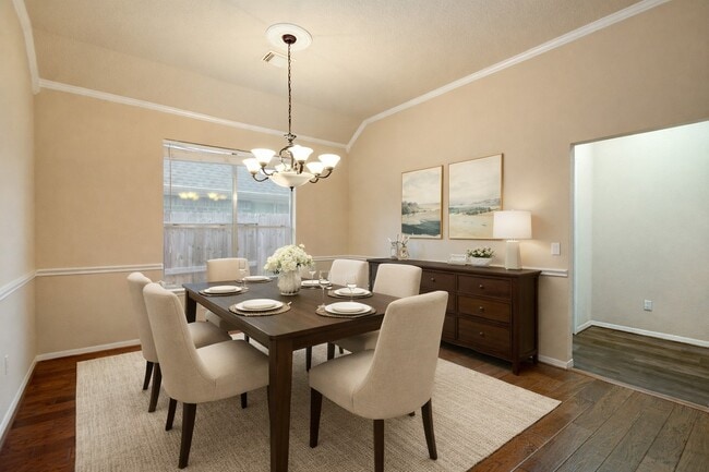 Building Photo - 18422 Auburn Woods Dr