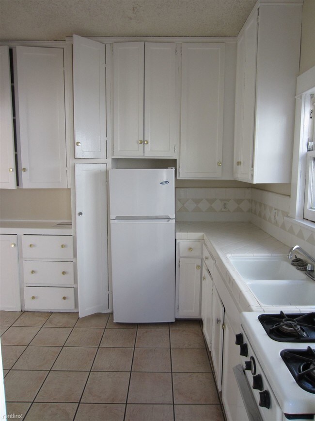 Foto del edificio - 318 N New Hampshire Ave