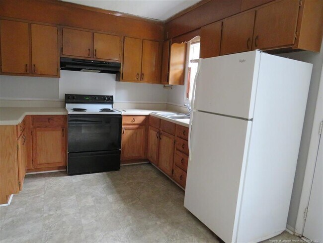 Building Photo - 2304 Barrington Cir