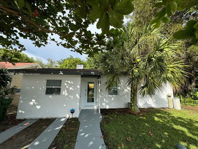Foto del edificio - 261 NW 46th St