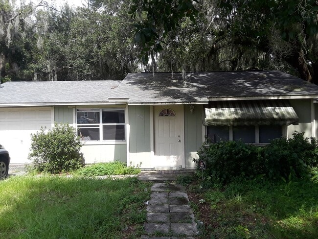 Foto del edificio - 815 Bay St