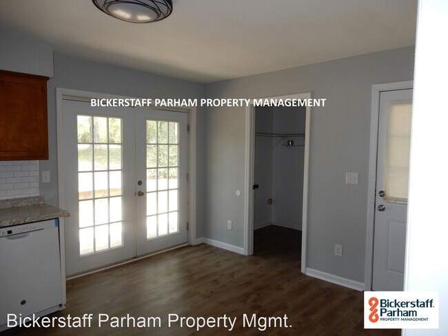 Building Photo - 3 br, 1.5 bath House - 1413 Briarlock Road
