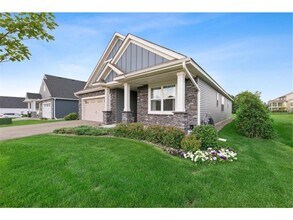 Building Photo - 9337 Bridle Way