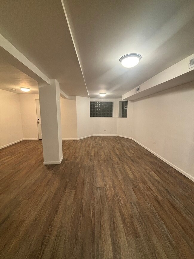 Building Photo - 1944 S Springfield Ave