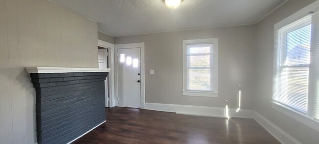 Foto del edificio - 2021 Pine Bluff St