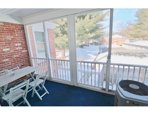 Building Photo - 38 Yorktown Dr