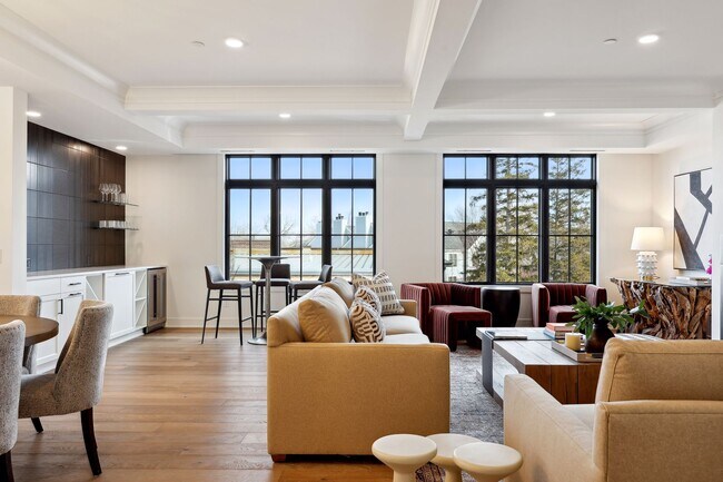 Great attention to architectural detail throughout, including the coffered ceilings - 511 2nd St