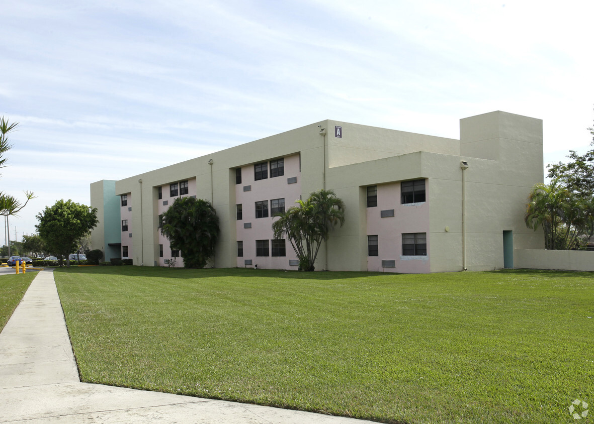 Primary Photo - Cherry Village Apartments
