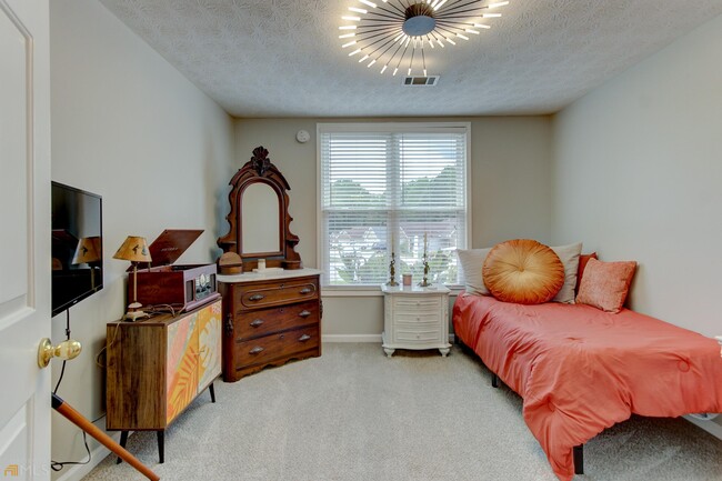 Building Photo - 120 Landing Dr