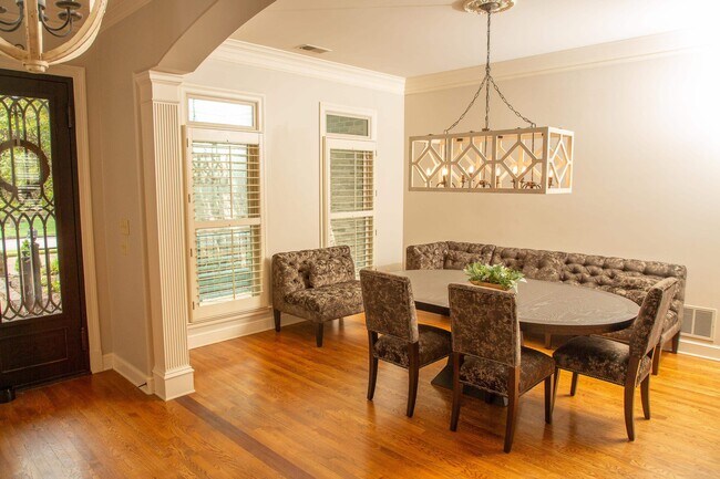 Foto del edificio - 10060 Avent Ridge Cove