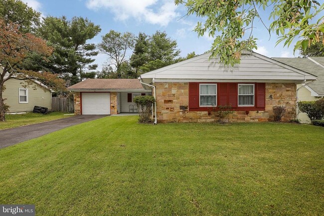 Building Photo - 41 Holstone Ln