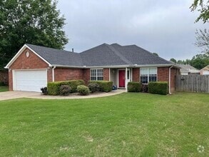 Building Photo - 3060 Colton Dr