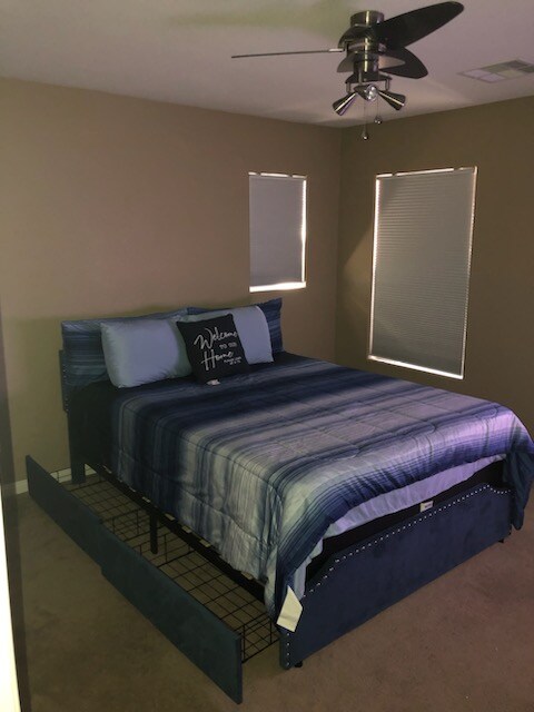 Foto del edificio - 8421 N Hirsch Mountain Dr
