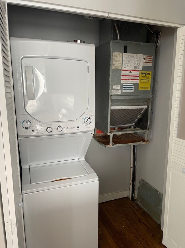 Foto del edificio - 4535 Flad Ave