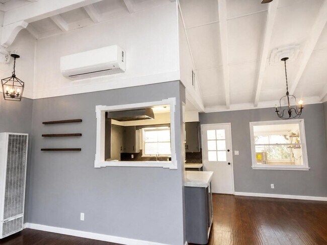 Foto del edificio - 1266 Elm Ave