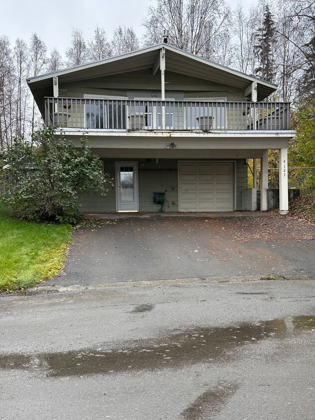 Foto principal - Beautiful 4 bedroom home in Anchorage