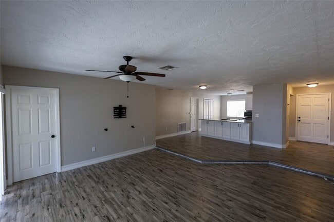 Building Photo - 220 Talley Dr