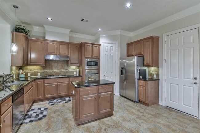 Building Photo - WestChase Fully Furnished Townhome