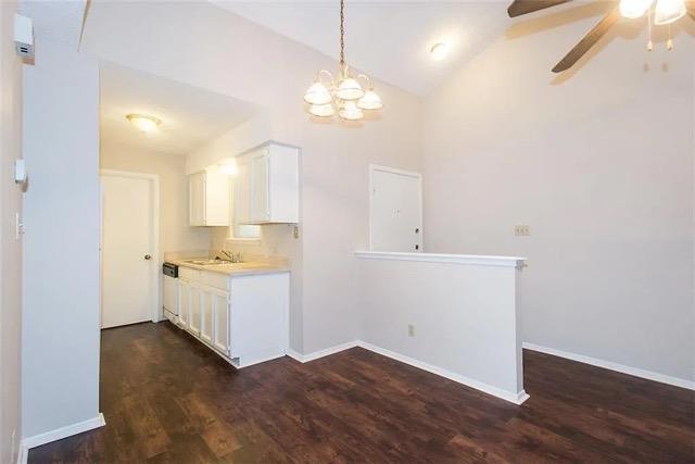 Building Photo - 5401 Brompton Cir