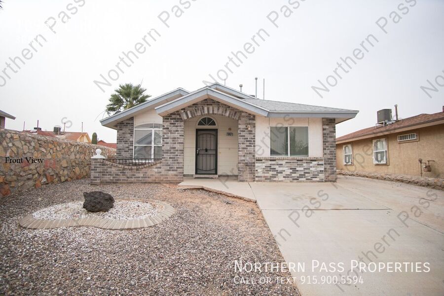 Primary Photo - Great 3 Bedroom Home near Fort Bliss!