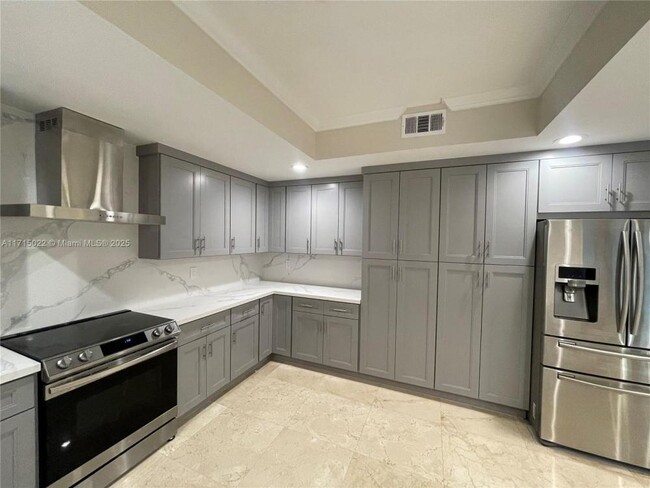 Foto del edificio - 4 bedroom in Miami Lakes FL 33016