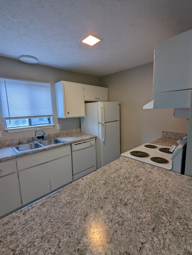 Foto del edificio - 833 Applewood Ln