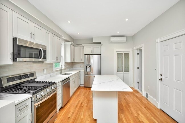 Building Photo - 20 Thornley St