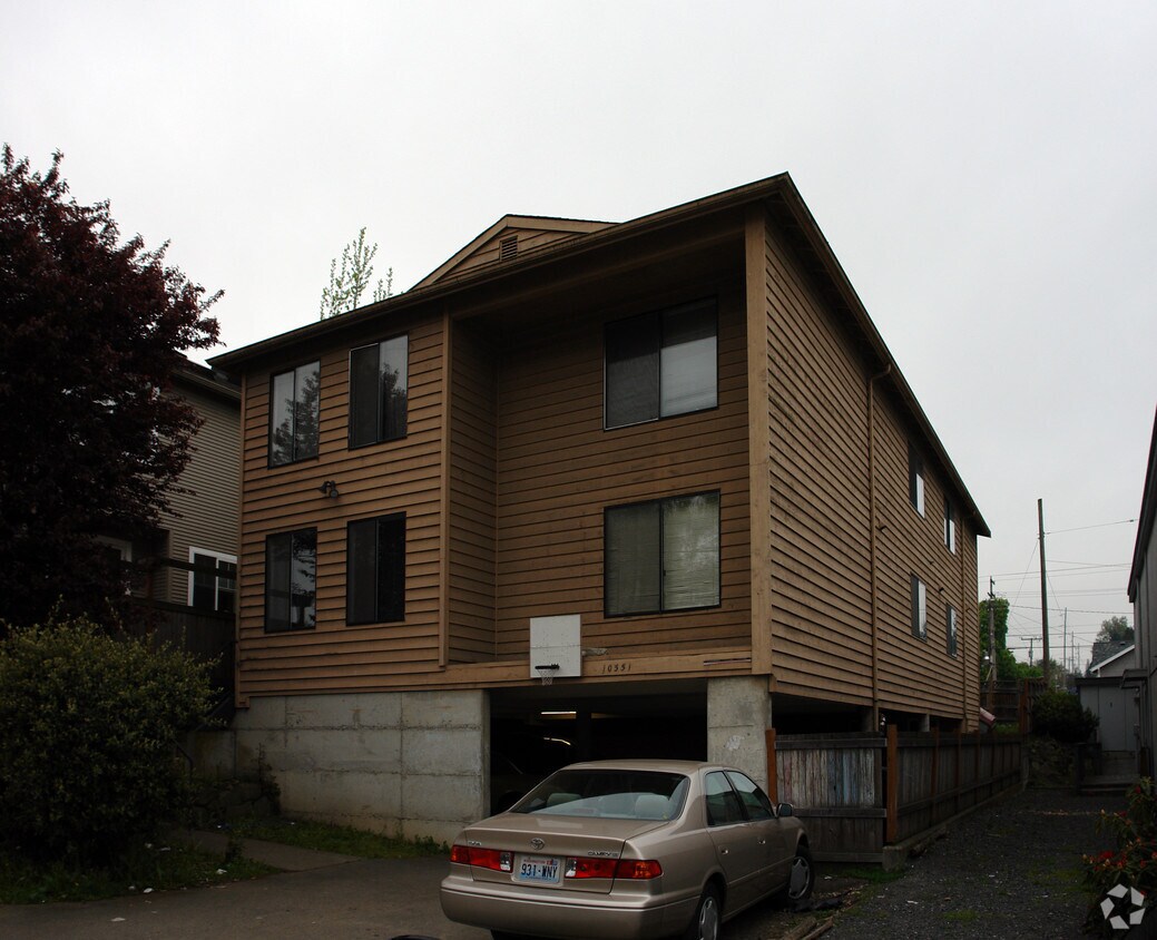 10551 Midvale Ave, Seattle, WA 98133 Apartments in Seattle, WA
