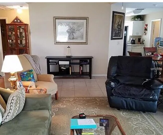 Building Photo - 1424 Vinetree Dr